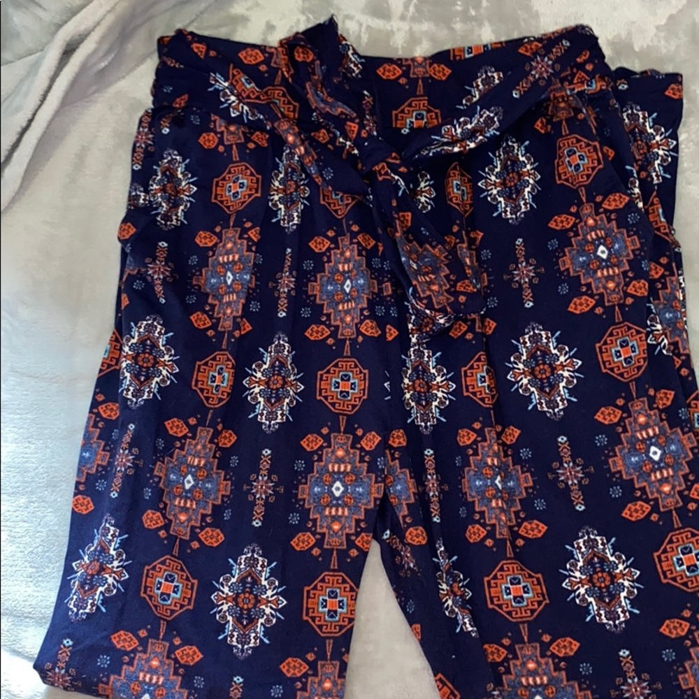 tied jogger pants